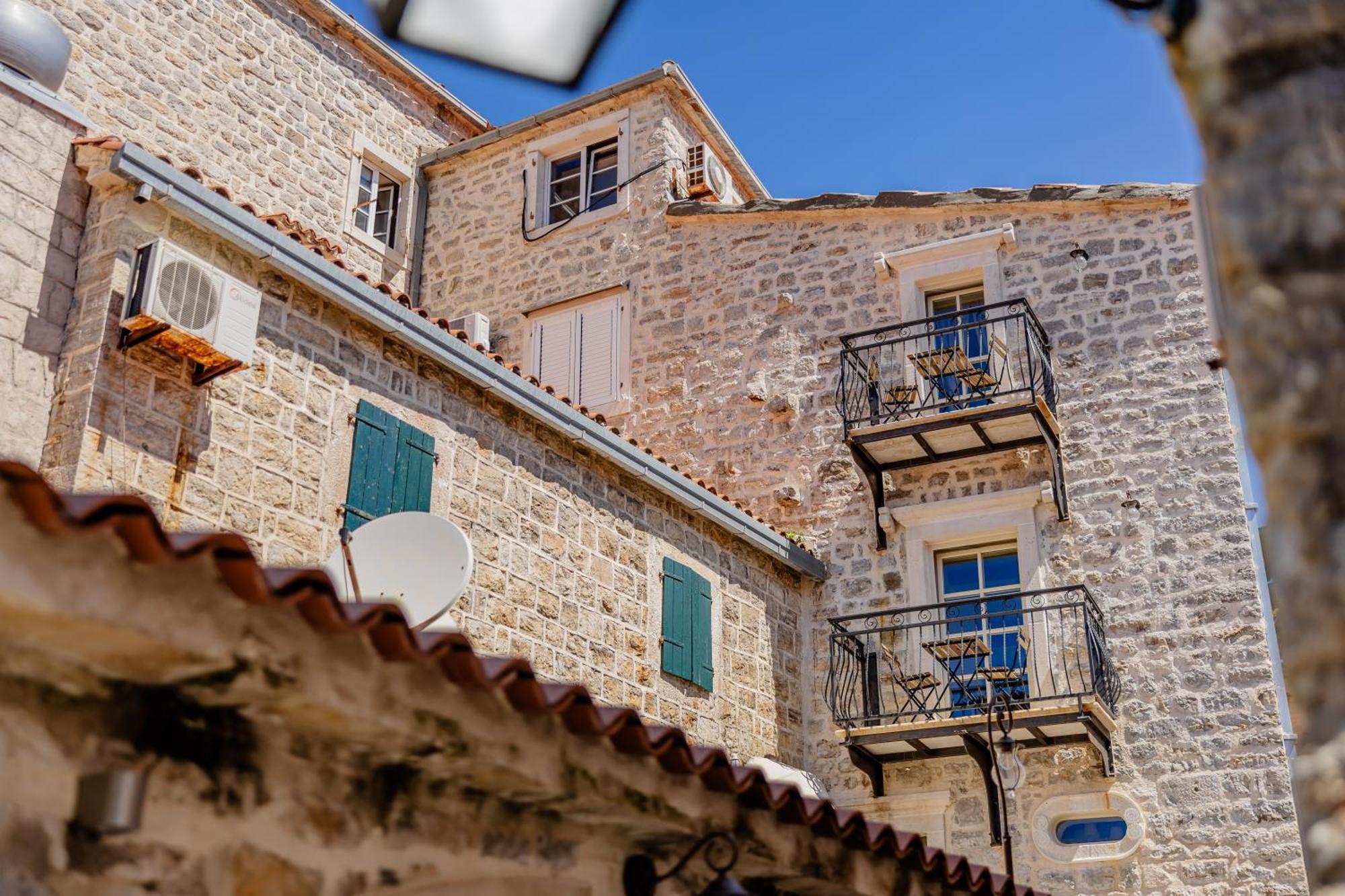 Casa Di Mino Old Town Lägenhet Budva Exteriör bild